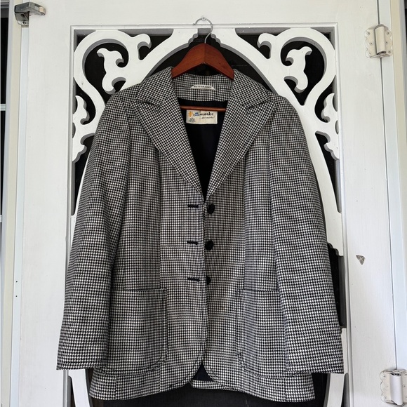 Wool blazer and jacket - Picture 7 of 7